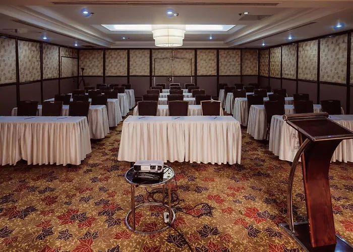 Ramada By Wyndham 4*