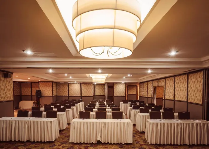 Ramada By Wyndham 4* Manila