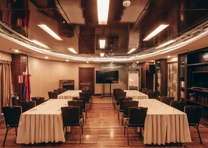 Ramada By Wyndham Hotel Manila