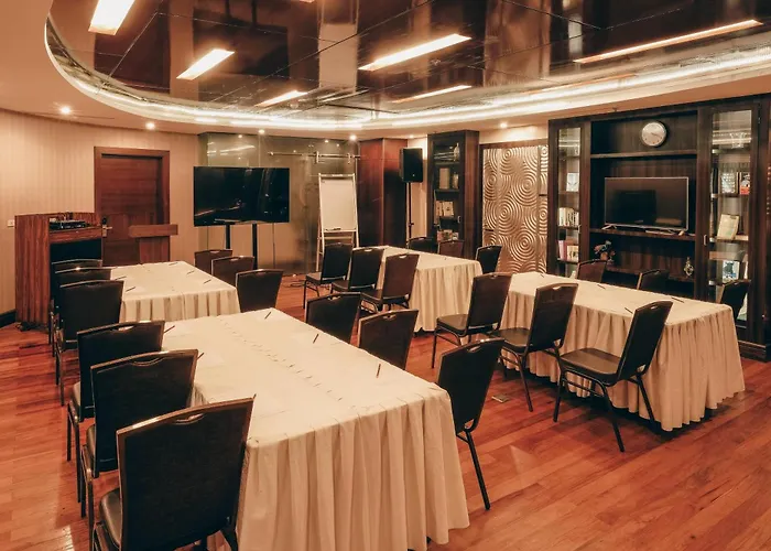 Ramada By Wyndham 4* Manila